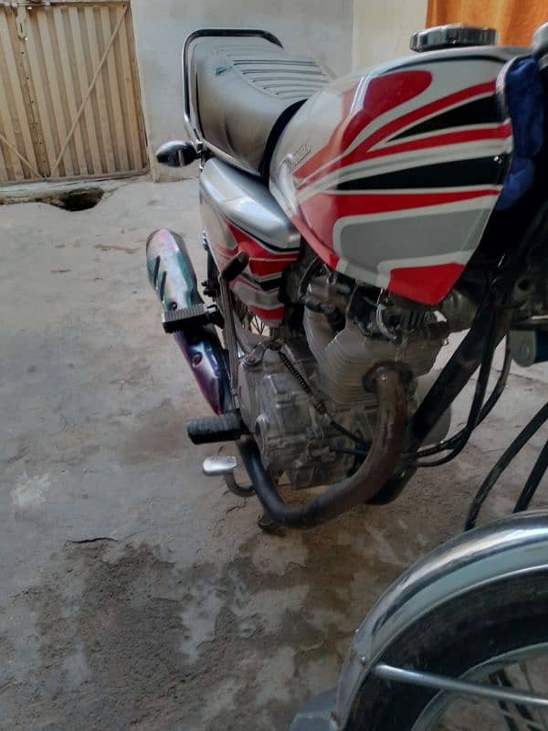 Honda. 125 2015 ایکسچینج بھی ہوجائے گا 2