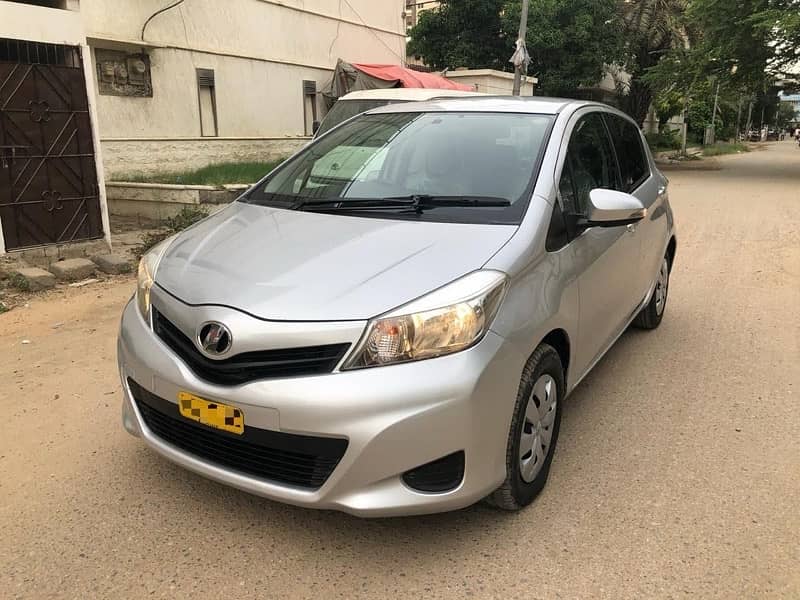 Toyota Vitz 2015 4