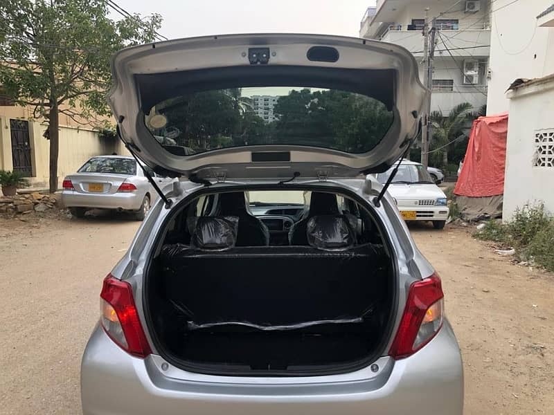 Toyota Vitz 2015 5