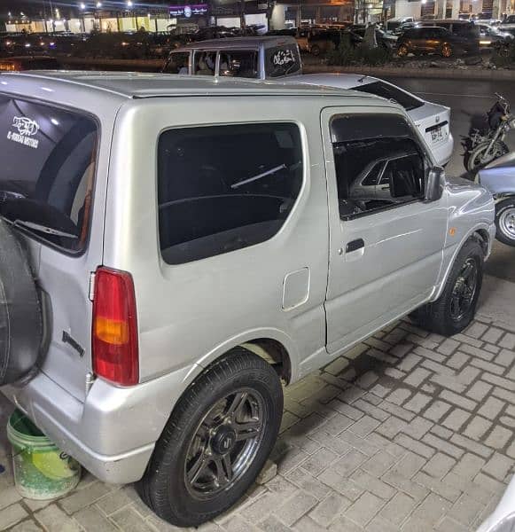 Suzuki Jimny 2011 4