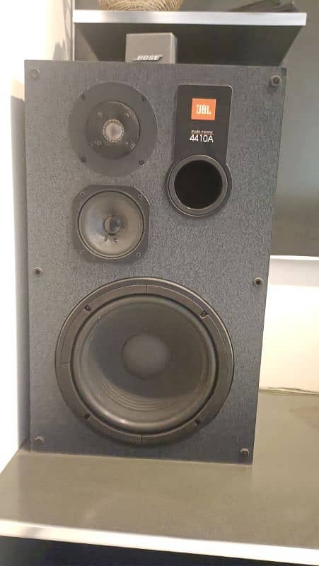 JBL Studio Monitor 4410A 3