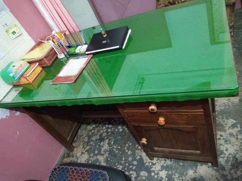 Office table for sale with 8 mm Glass 0