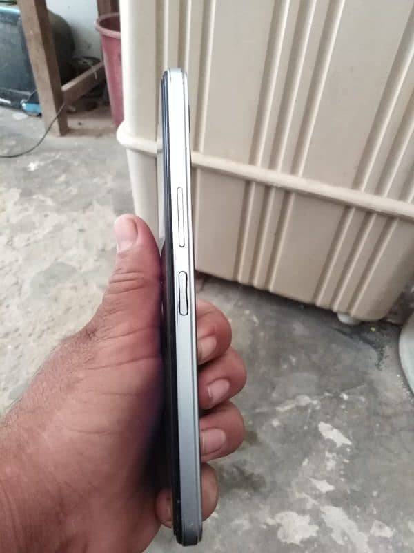 Infinix Note 12 8*8 128 gb 4