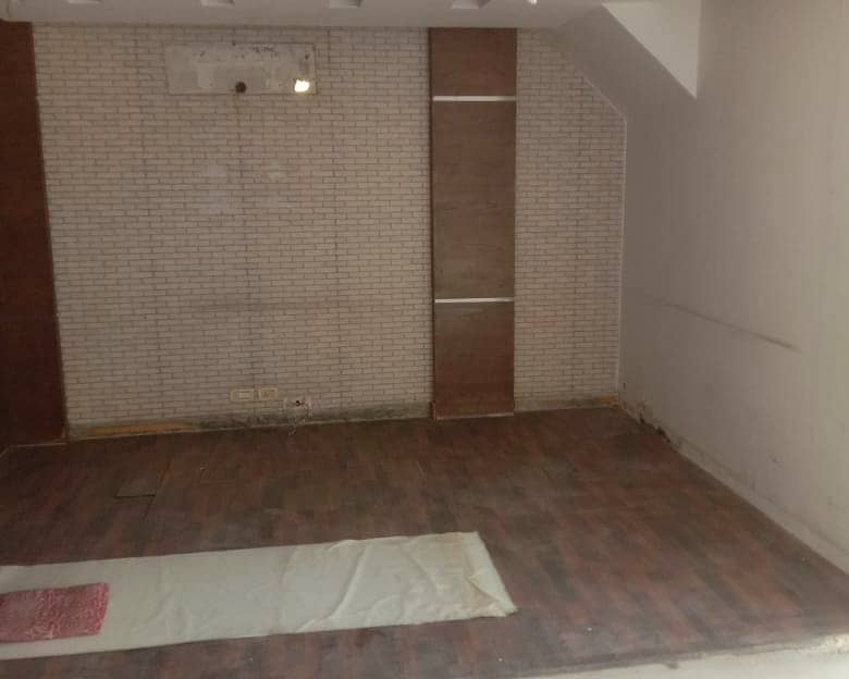 2 Marla Commercial shop for rent in DHA Phase 1 4