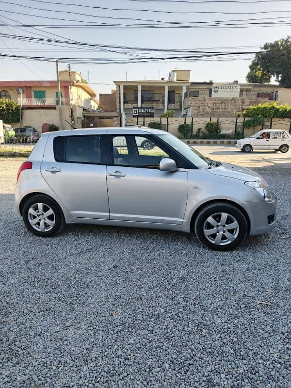 Fully original paint 53000 millage Suzuki Swift 2018 1