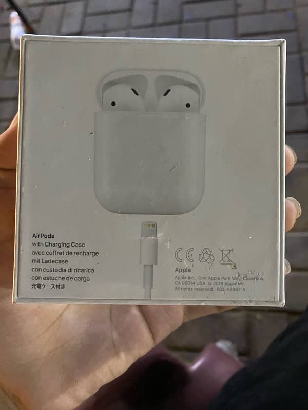 Apple Airpods second generation 0