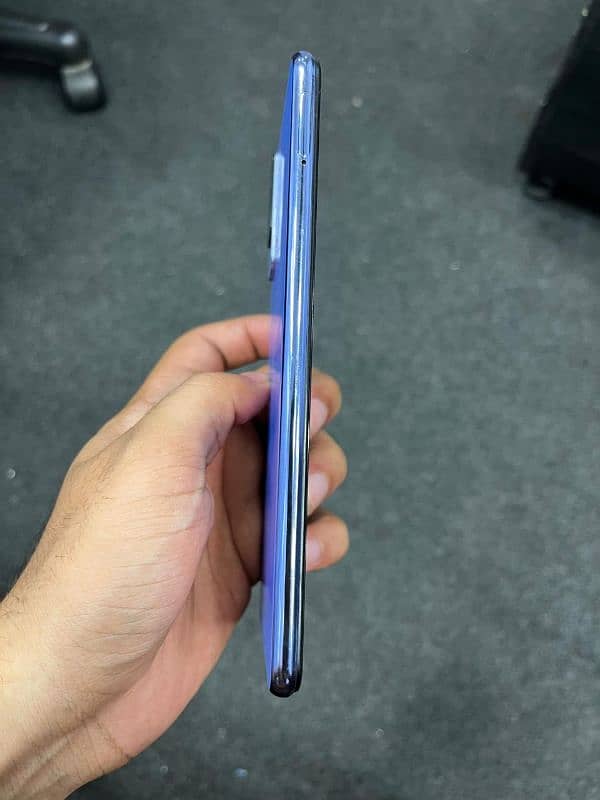 Vivo V21e 8/128 3