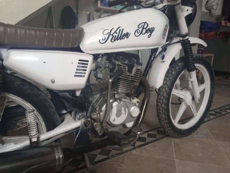 Honda CG 125 convert cafe racer exchange possible with only 125 4