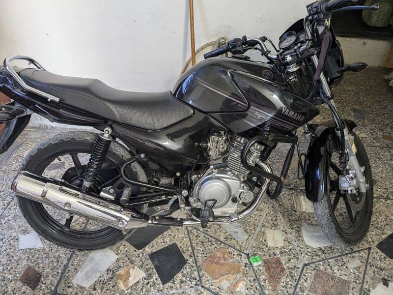 ybr 125 2016 brand new condition 1