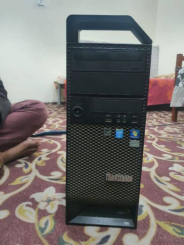 Gaming pc Intel xeon e5 1660 with Amd graphics card 0