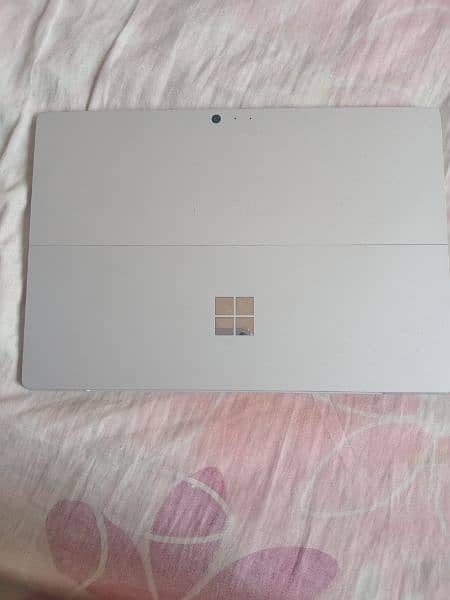 microsoft surface laptop core i5 6th genration touch 7