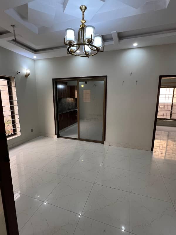 Sami Corner 80FT Road Villa with Huge Garden area near Chirpy Park 18