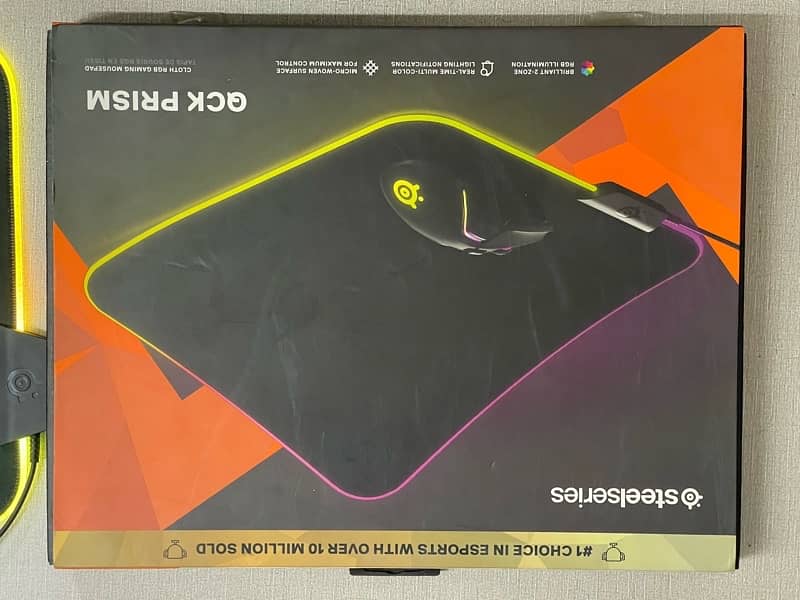 Logitech G Pro Superlight / Steel Series mousepad 3