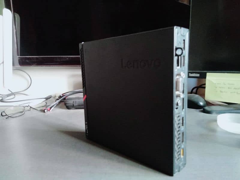 Lenovo ThinkCentre M715q Tiny (2nd gen) 2