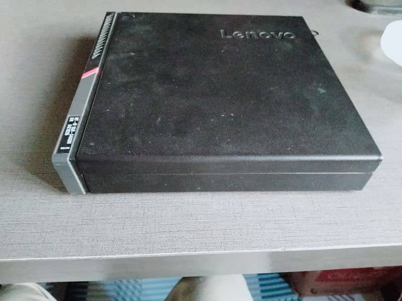 Lenovo ThinkCentre M715q Tiny (2nd gen) 8