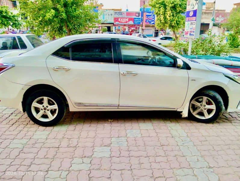 Toyota Corolla XLI 2015 3