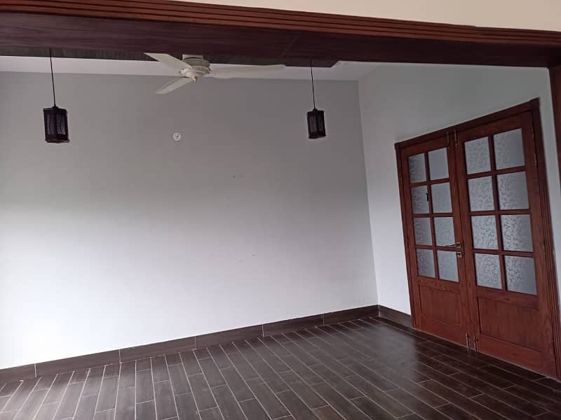 1 Kanal Upper Portion Available Of Rent 8