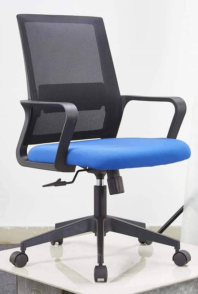 Office Furniture and chairs 9