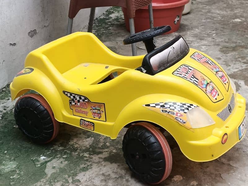 KIDS USED CAR PADDLE CAR LIKE CYCLE BIKE ELECTRIC 2