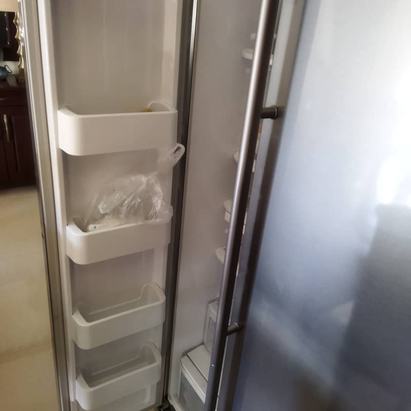 Samsung Double Door Almost New 4