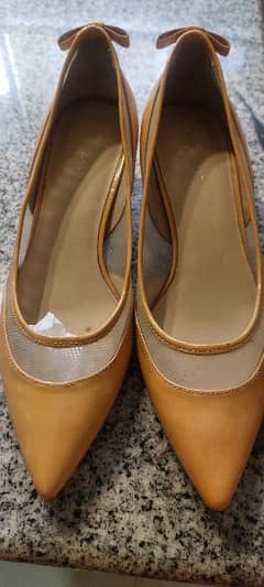 NineWest beautiful court shoes