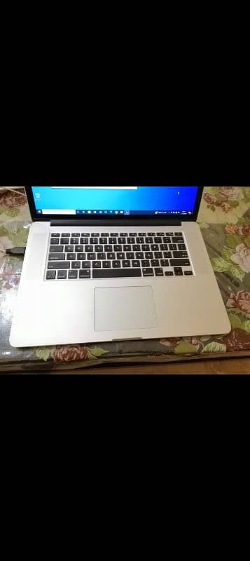 Apple MacBook Pro A1398 4