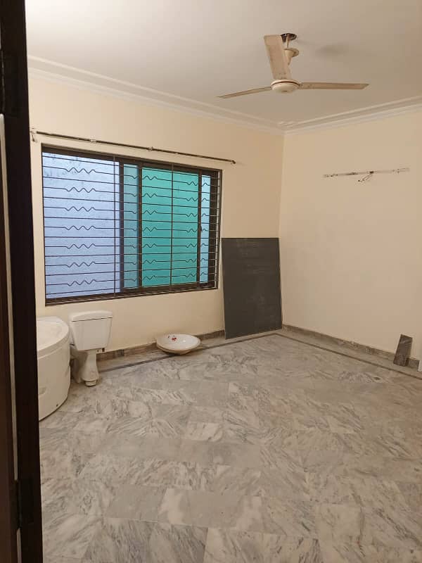 1 knal full house for rent at the prime location of Johar town 26