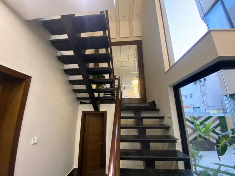 1 KANAL FURNISHED HOUSE IS AVAILABLE FOR SALE IN VALENCIA TOWN HOUSING SOCIETY 17