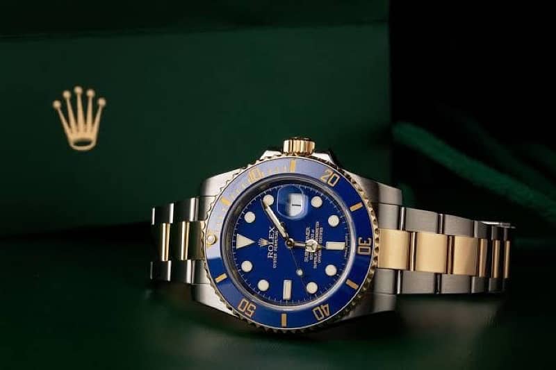 WATCH BUYER / Rolex GMT-Master II Hublot Classic Fusion Cartier Tank 12