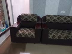 Beautiful sofa set for sale less used