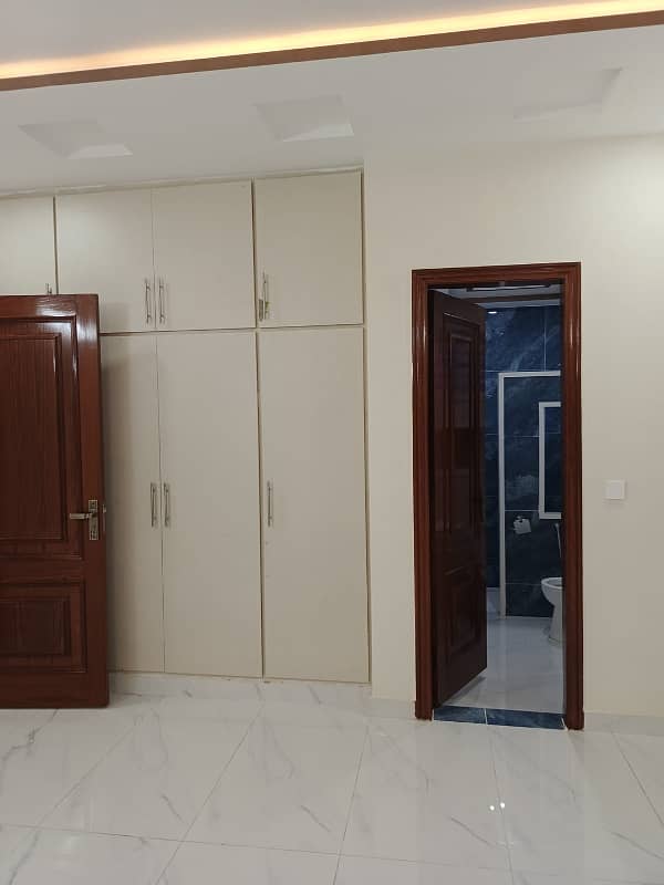 Size 40x80 Full House For Rent In G-13 11