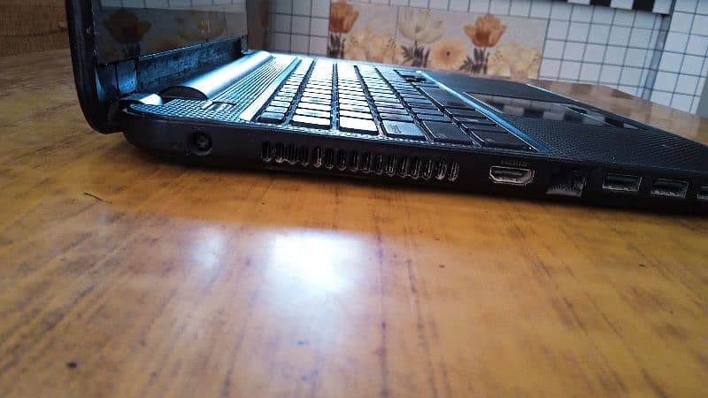 Dell Inspiron 3521.100% Genuine Laptop. Powerful Machine!! 8