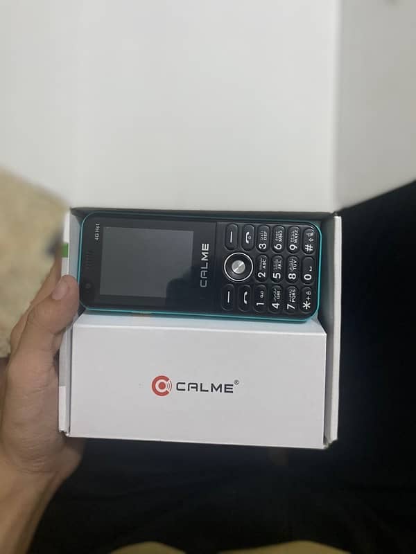 calme keypad 4g wifi mobile phone 7