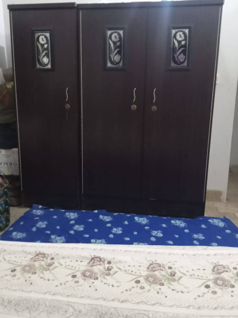 3 pices Bed Room Accessories for sell 2