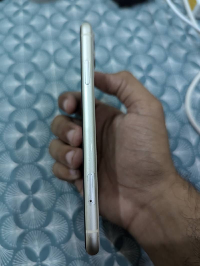 white iphone 11 jv non pta 64 gb 2