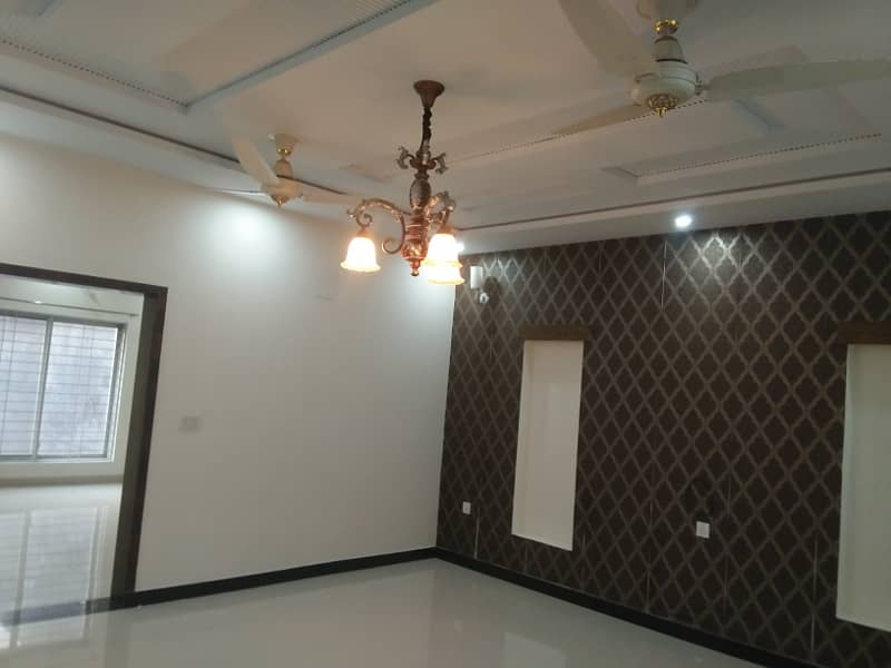 10 MARLA UPPER PORTION FOR RENT IN SECTOR B BAHRIA TOWN LAHORE 9