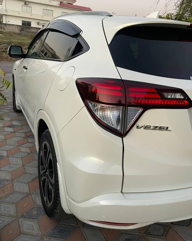 Honda Vezel   Z Honda Sensing 2016 4