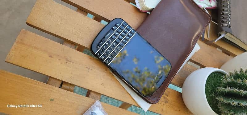 blackberry Q10 lush  condition ( pta approved) 1