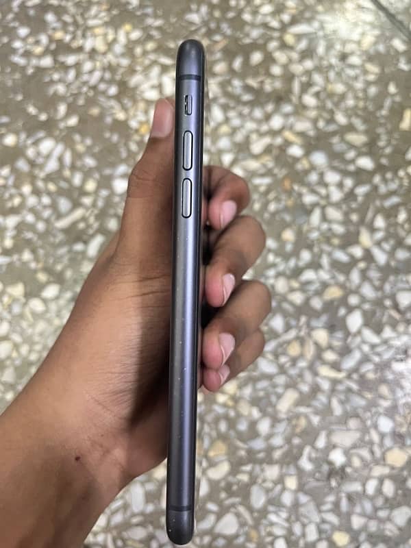 IPHONE 11| NON PTA| FACTORY UNLOCKED 3