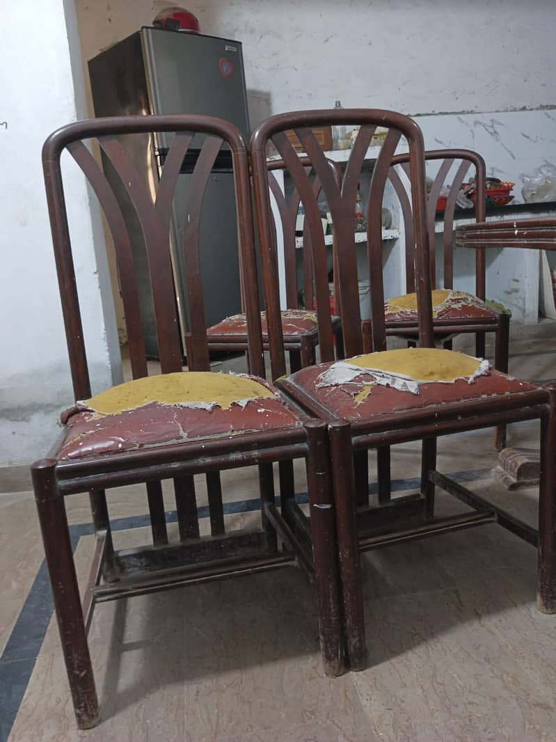 Dinning table with 6 chairs 3