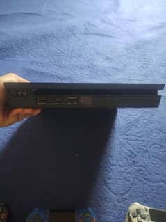 PS4 in good condition with 3 wireless controller