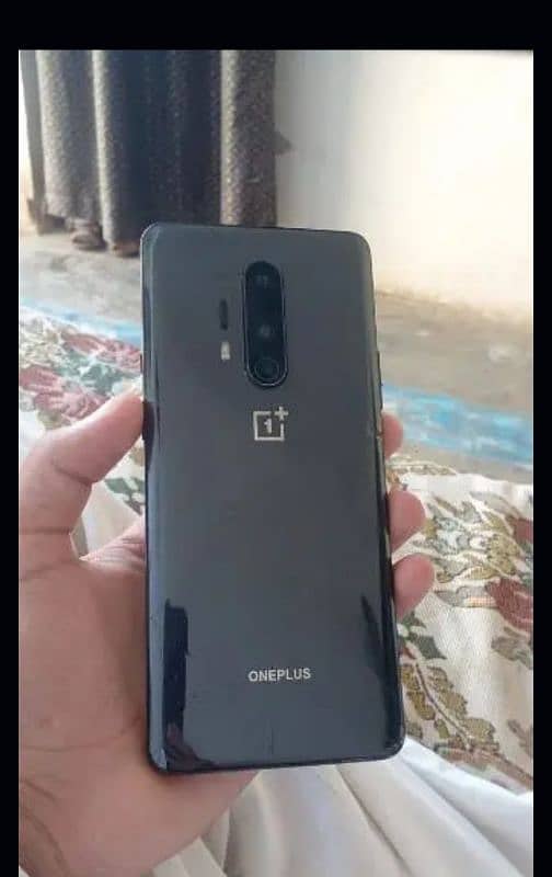 OnePlus 8 pro 128 G. B 2