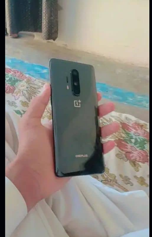 OnePlus 8 pro 128 G. B 3