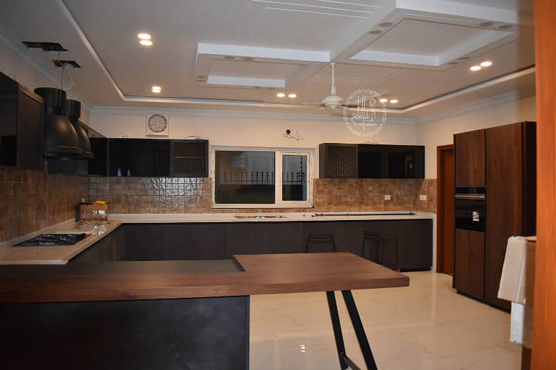 30 MARLA LIKE A BRAND NEW MOST BEAUTIFULL HOUSE AVAILABLE FOR RENT IN DHA PHASE 4 21