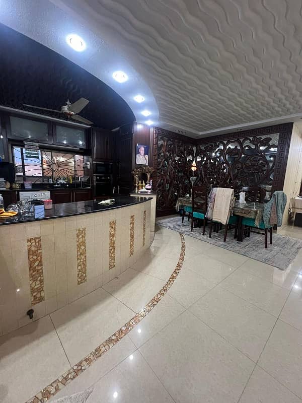 1 knal 2nd floor for rent 3 bed room attach washrooms at the prime location off Johar town 4