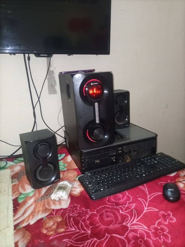 p 4 computer and woofer audionic vision 20 0