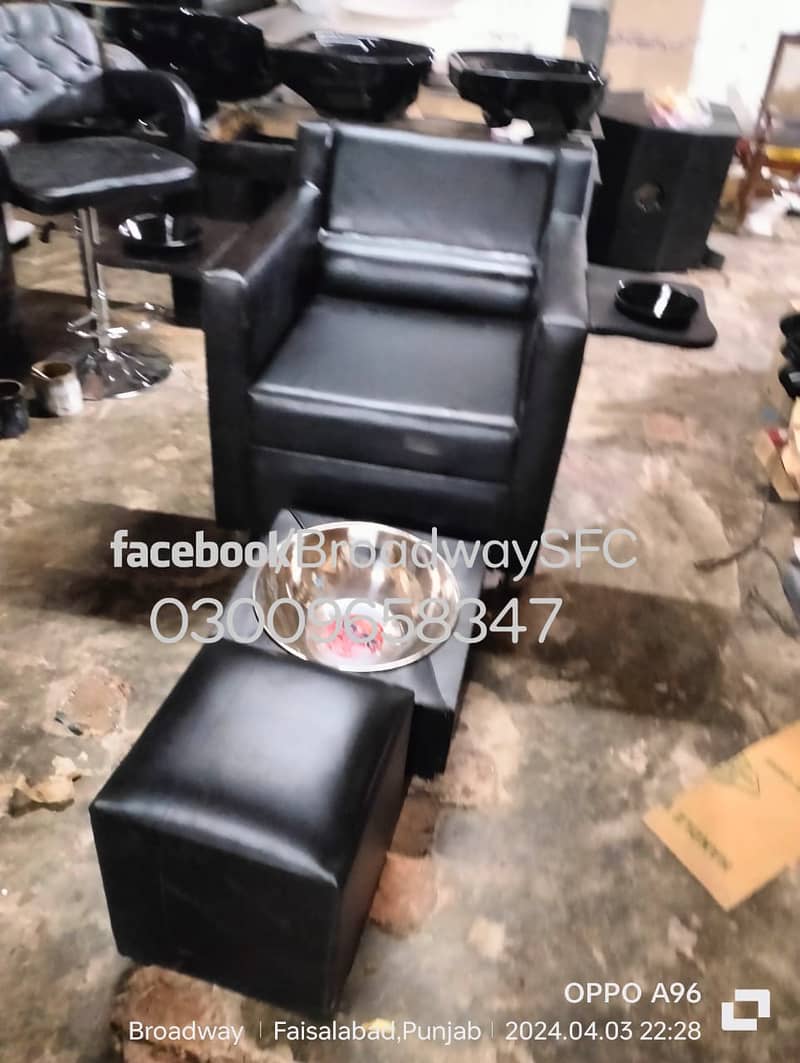 salon chair , saloon chair , hydraulic chair , facial bed ,nailstation 15