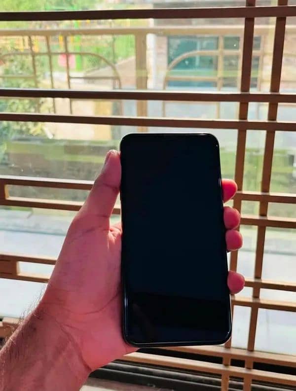 I phone xs max non pta factory unlock 0