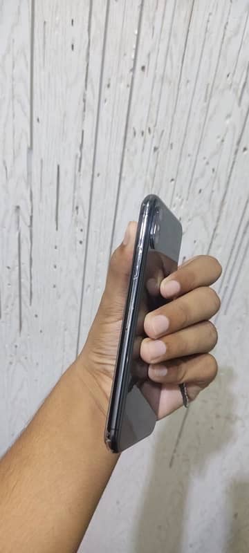 iPhone Xs 0