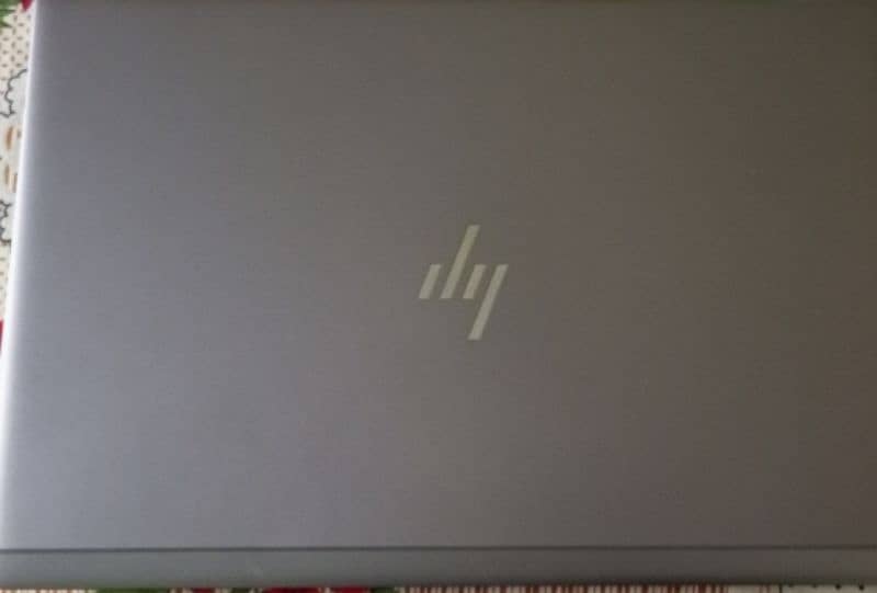 HP ZBOOK 15U G5 i7 8th Generation 4